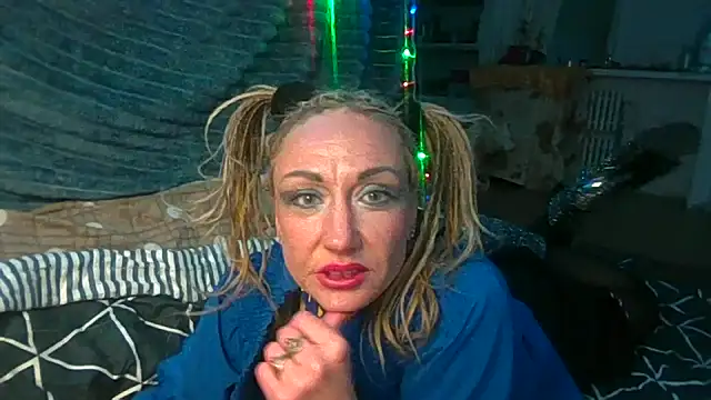 Snapshot of LilaniLoverx chatting on November 2025 08:09:01 PM LilaniLoverx online show from November 2025 08:09:01 PM