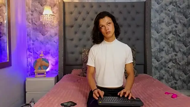 Indi rave online show from April 2026 08:36:01 PM