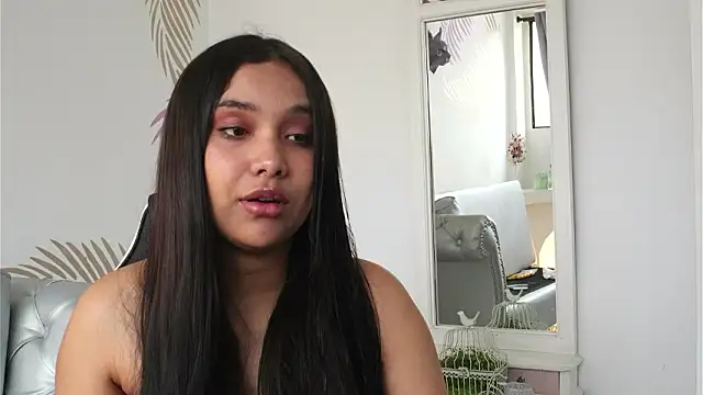 Isabelle Lane online show from March 2026 12:44:02 PM