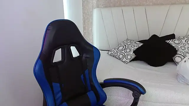 AliceSmity  online show from February 2026 12:20:02 PM