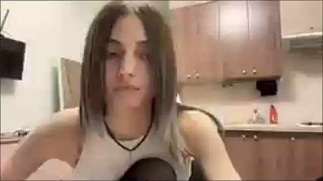 AidaGloshen online show from November 2025 06:08:01 PM