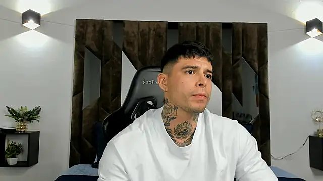 MATEO DILUCA online show from January 2026 09:06:02 PM