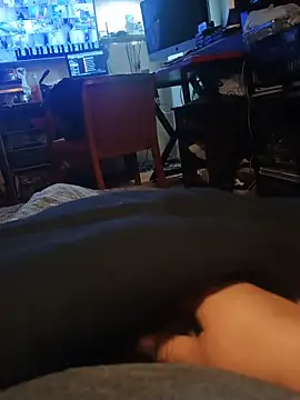 Snapshot of Piope1984 chatting on October 2025 10:22:02 PM Piope1984 online show from October 2025 10:22:02 PM