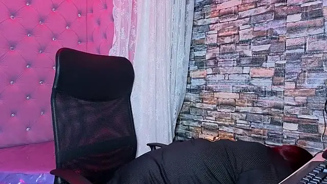 Snapshot of Ambar_Paradise chatting on November 2025 01:11:02 PM Ambar Paradise online show from November 2025 01:11:02 PM