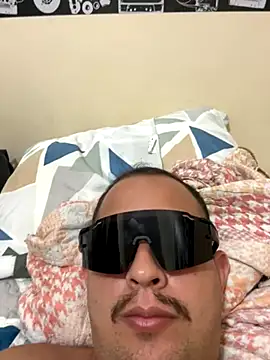 Snapshot of Honorat1 chatting on October 2025 03:10:01 AM Honorat1 online show from October 2025 03:10:01 AM