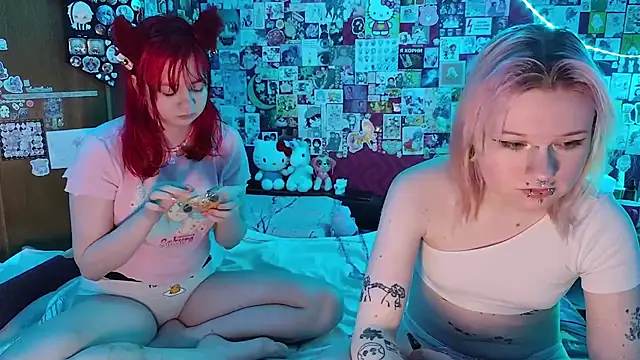 Snapshot of PinkiePurr chatting on November 2025 07:19:01 PM PinkiePurr online show from November 2025 07:19:01 PM