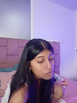 YeseniaRodriguez3 online show from June 2026 12:44:02 PM
