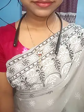 Snapshot of cute_mahi07 chatting on December 2025 07:53:02 PM cute mahi07 online show from December 2025 07:53:02 PM