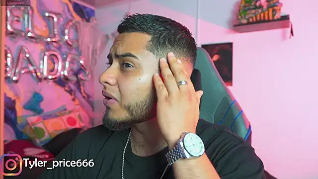 Tiler wolker online show from January 2026 01:52:02 AM