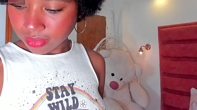 Snapshot of violeta_ruizz chatting on November 2025 12:17:01 PM violeta ruizz online show from November 2025 12:17:01 PM