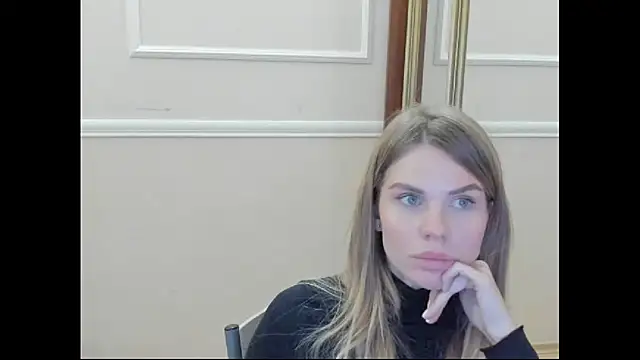 LinaBey online show from November 2025 02:29:02 PM