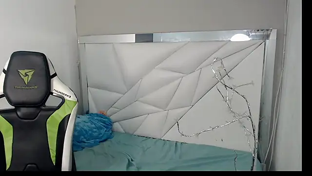 Cash G  online show from November 2025 08:25:02 PM