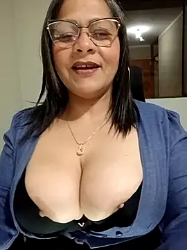 Angie milf50 online show from November 2025 03:18:02 AM
