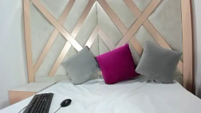 Cassandra Armani online show from January 2026 03:00:01 AM