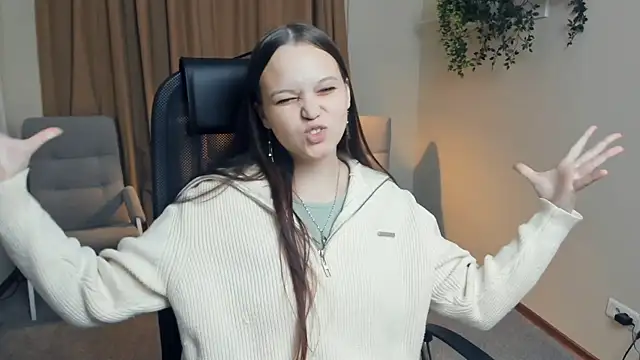 Snapshot of LaDubyk chatting on October 2025 10:19:02 AM LaDubyk online show from October 2025 10:19:02 AM