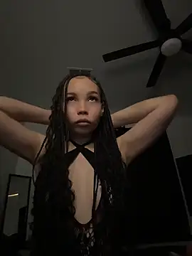 nikkiloveee online show from June 2026 02:46:01 AM