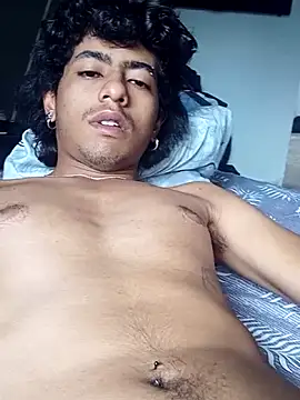 Snapshot of SkinniYamo chatting on February 2026 04:41:01 PM SkinniYamo online show from February 2026 04:41:01 PM