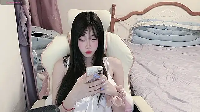 Snapshot of Vivian-88 chatting on June 2026 04:22:01 PM Vivian-88 online show from June 2026 04:22:01 PM