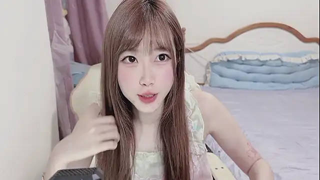 Snapshot of Vivian-88 chatting on July 2026 04:39:33 PM Vivian-88 online show from July 2026 04:39:33 PM