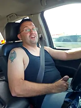 Snapshot of Latinesc chatting on March 2026 09:10:01 PM Latinesc online show from March 2026 09:10:01 PM