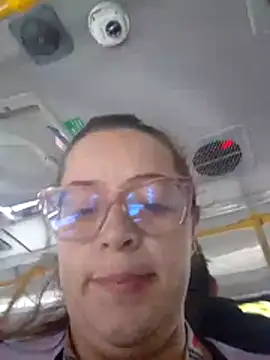 Snapshot of CleareRems chatting on November 2025 03:23:01 PM CleareRems online show from November 2025 03:23:01 PM