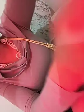 Snapshot of Soso-bigass chatting on April 2026 11:37:01 AM Soso-bigass online show from April 2026 11:37:01 AM