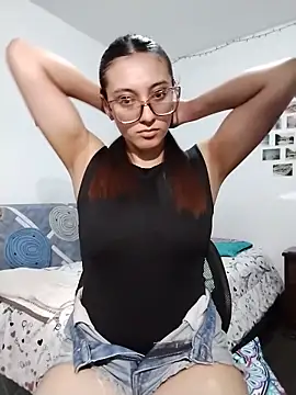 Snapshot of bellastorme04 chatting on May 2026 03:13:01 AM bellastorme04 online show from May 2026 03:13:01 AM
