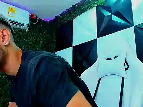 Snapshot of gregori_latin19 chatting on October 2025 08:32:01 PM gregori latin19 online show from October 2025 08:32:01 PM