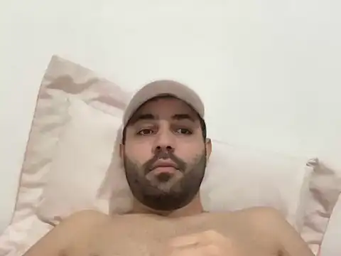 Snapshot of HotCamBR chatting on October 2025 12:52:02 PM HotCamBR online show from October 2025 12:52:02 PM