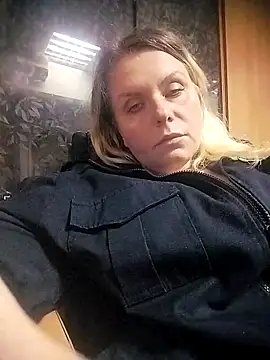 Lana-murr online show from November 2025 05:02:01 PM