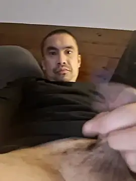 Stronggdragon85 online show from July 2026 11:23:02 AM