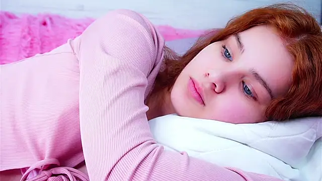 YettaCalabria online show from March 2026 12:23:02 PM