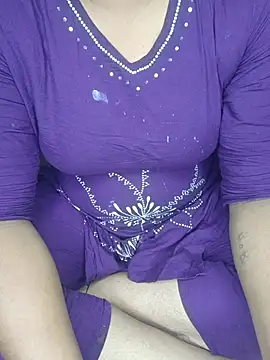 shreyareddy99 online show from December 2025 09:27:01 AM