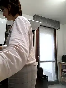 Piediniecollant online show from January 2026 07:55:01 AM