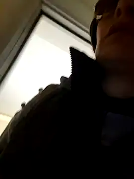 Piediniecollant online show from March 2026 11:05:02 AM