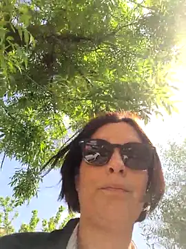 Piediniecollant online show from April 2026 10:27:02 AM