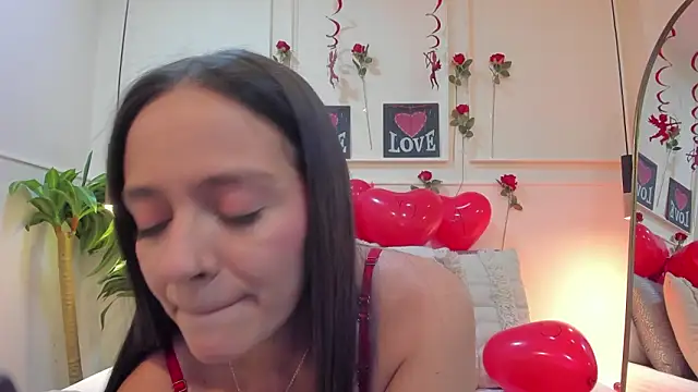 AmberrMoore  online show from February 2026 05:43:01 PM