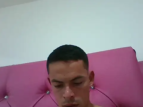 Snapshot of yesidhotxx chatting on October 2025 05:04:02 PM yesidhotxx online show from October 2025 05:04:02 PM