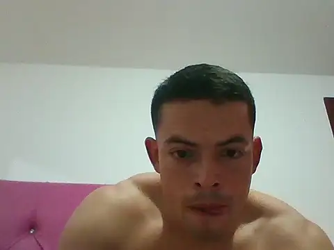 Snapshot of yesidhotxx chatting on October 2025 03:14:02 PM yesidhotxx online show from October 2025 03:14:02 PM