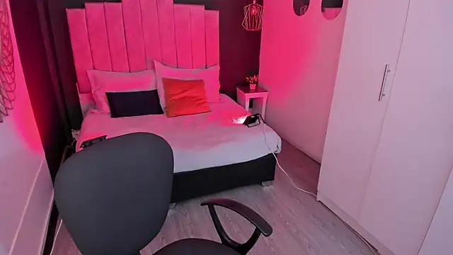 mia jagger online show from March 2026 08:56:02 PM