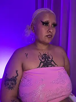 Snapshot of pinkbaddie777 chatting on February 2026 08:05:02 AM pinkbaddie777 online show from February 2026 08:05:02 AM