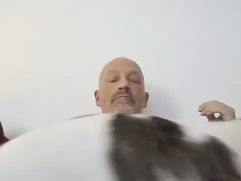 Snapshot of ExtraSweet chatting on October 2025 08:57:01 PM ExtraSweet online show from October 2025 08:57:01 PM