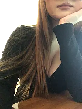 Snapshot of Markiza33 chatting on November 2025 09:21:01 AM Markiza33 online show from November 2025 09:21:01 AM