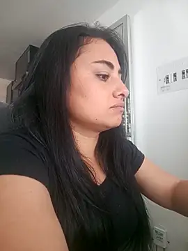 Snapshot of solandrea chatting on October 2025 04:31:02 PM solandrea online show from October 2025 04:31:02 PM