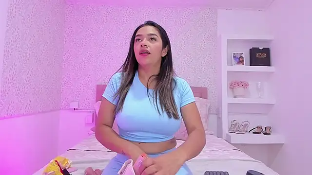 KatieBoison online show from November 2025 09:06:01 PM