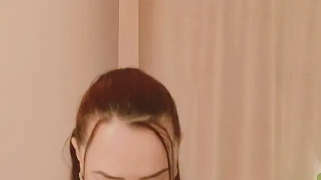 SiennaRosse online show from April 2026 08:36:02 PM