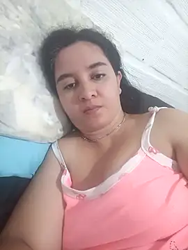 Snapshot of Camila-Valverde chatting on February 2026 06:28:01 PM Camila-Valverde online show from February 2026 06:28:01 PM