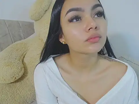 little emiily  online show from November 2025 11:44:01 AM