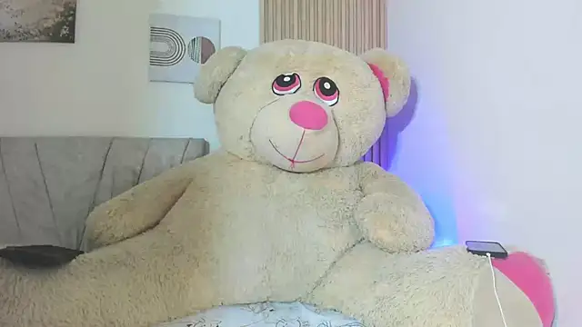 little emiily  online show from November 2025 02:27:01 PM