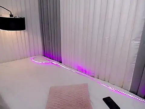 Xhugejerkingtrans online show from December 2025 04:38:01 PM